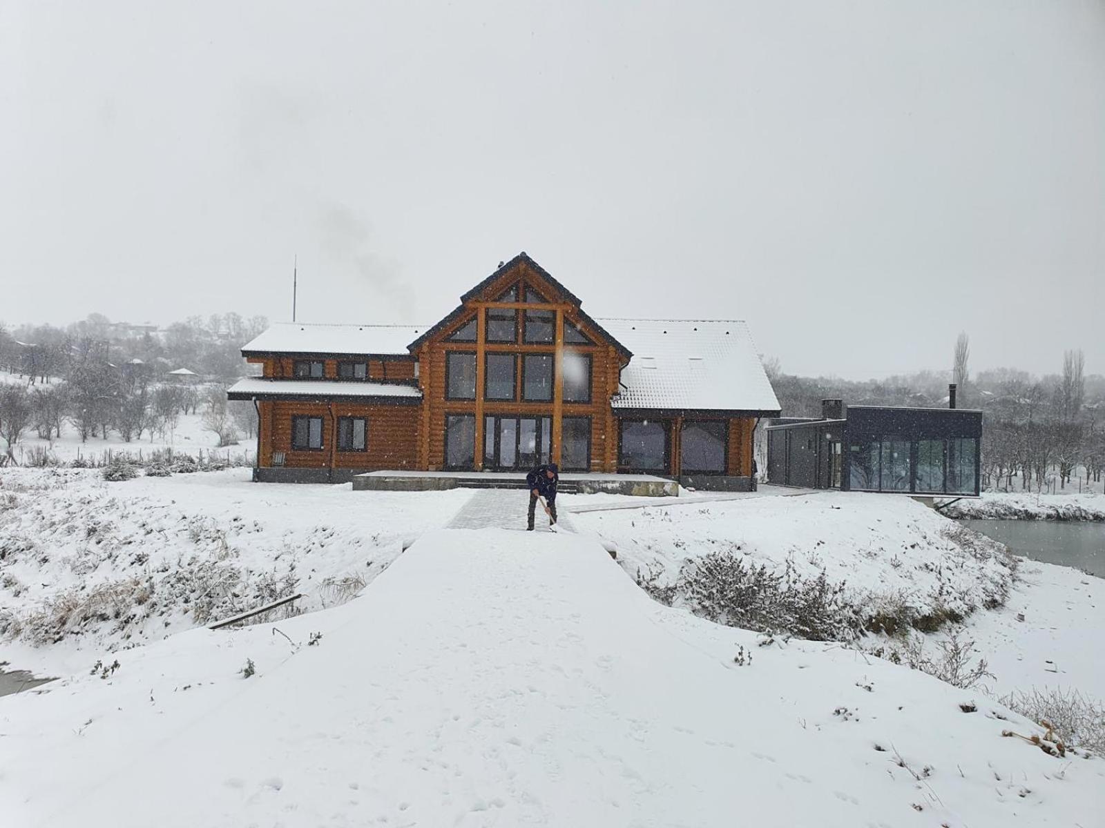 Mountain Lake Jbs Hotel Focşani Exterior foto